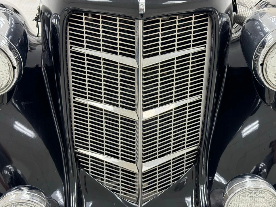 1935 Cord - Image 9 of 12