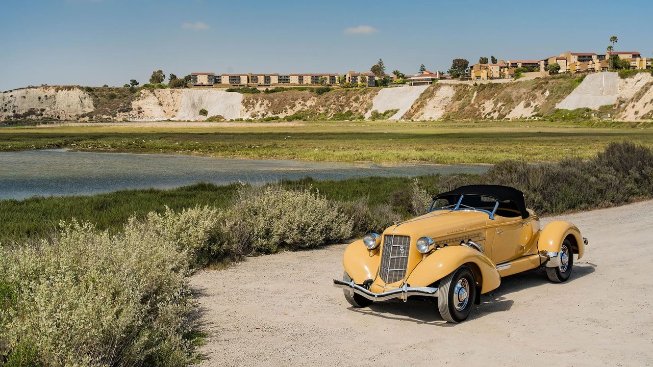 1935 Auburn Speedster - Image 14 of 31