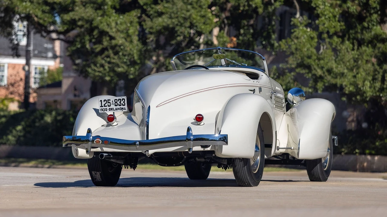 1935 Auburn Speedster - Image 15 of 31