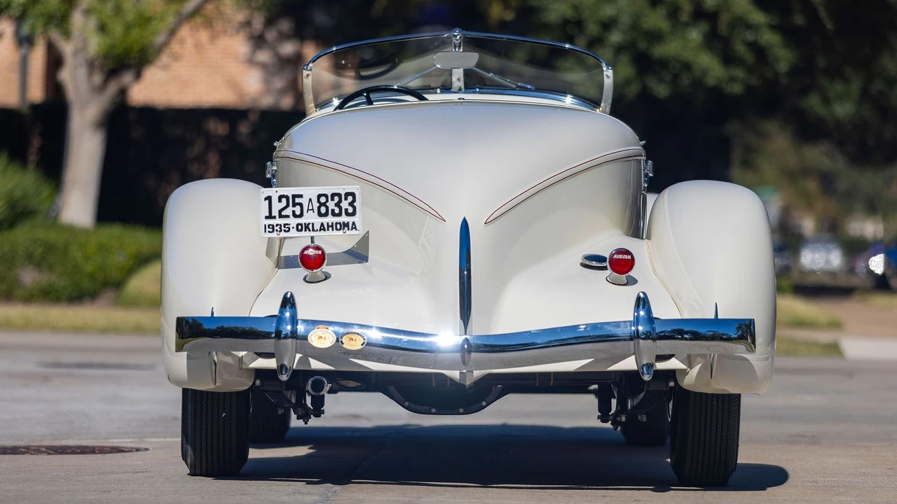 1935 Auburn Speedster - Image 2 of 31