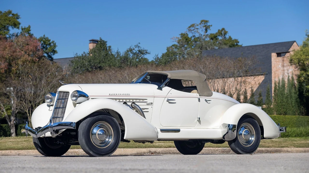 1935 Auburn Speedster - Image 24 of 31