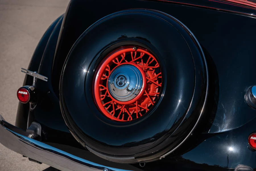 1935 Auburn Speedster - Image 18 of 31