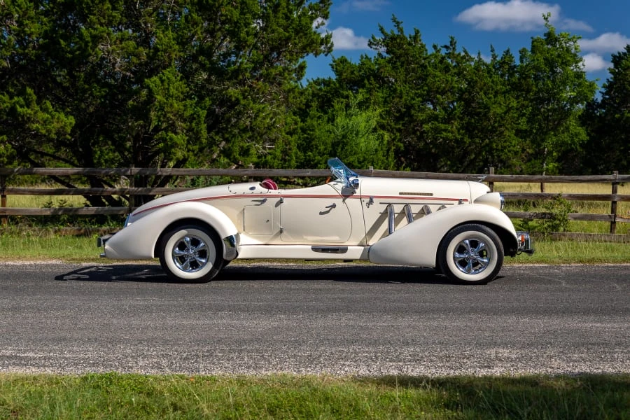 1935 Auburn Speedster - Image 2 of 31