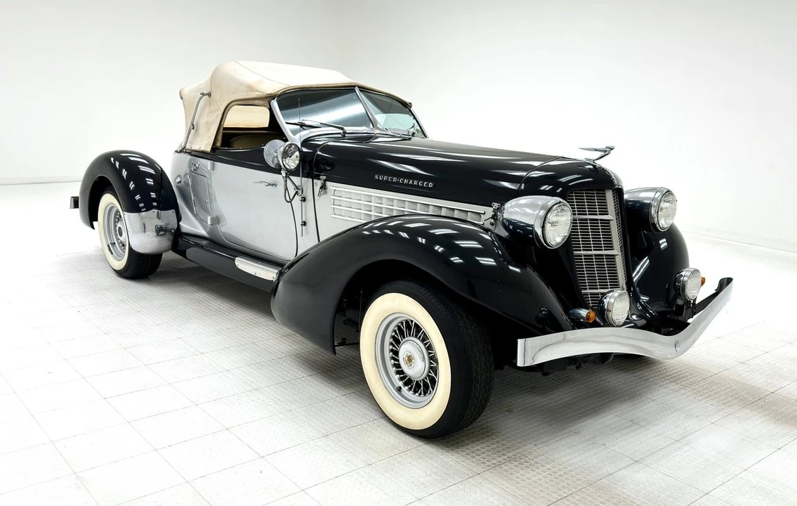 1935 Auburn Speedster - Image 7 of 12
