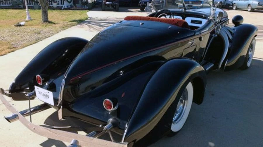 1935 Auburn Speedster - Image 3 of 12