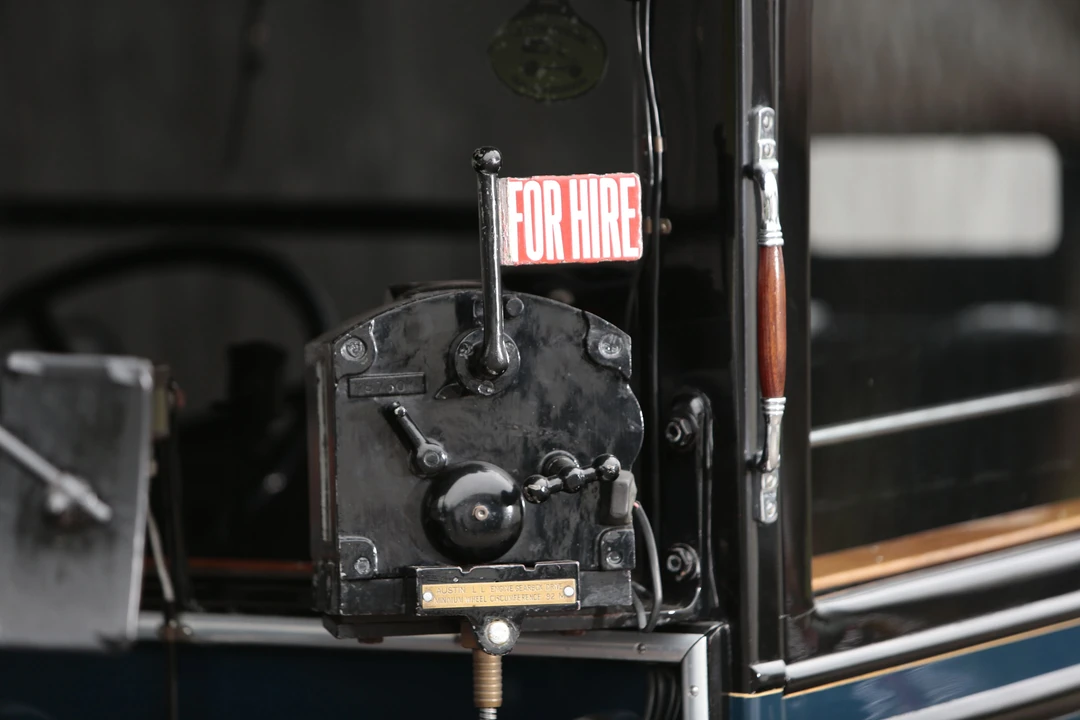 1935 Austin - Image 7 of 11
