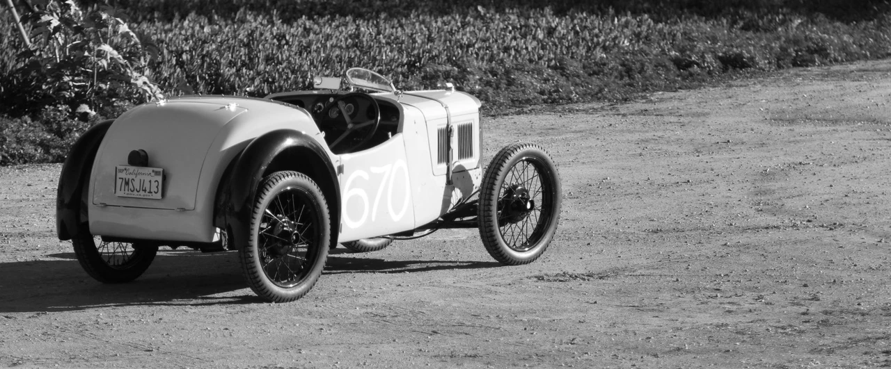 1935 - Image 28 of 31