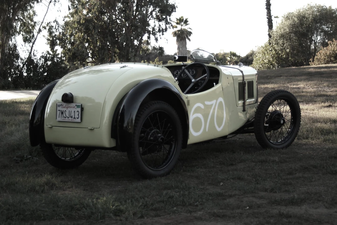 1935 - Image 30 of 31