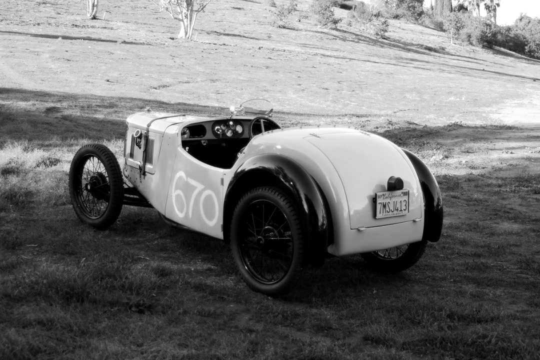 1935 - Image 31 of 31