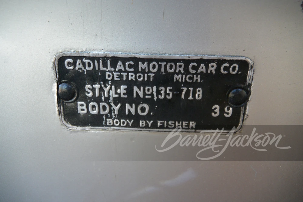 1935 Cadillac V-12 - Image 6 of 24