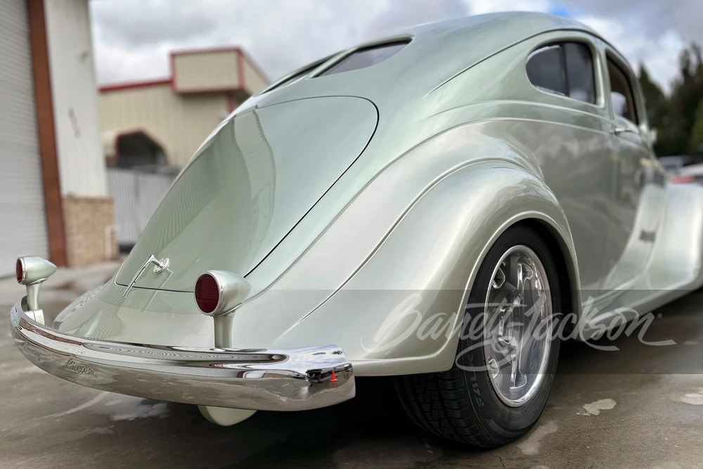 1935 Chrysler Airflow - Image 16 of 17