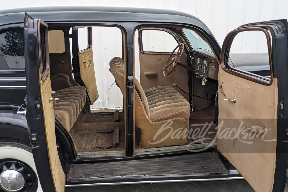 1935 Chrysler Airflow - Image 11 of 18
