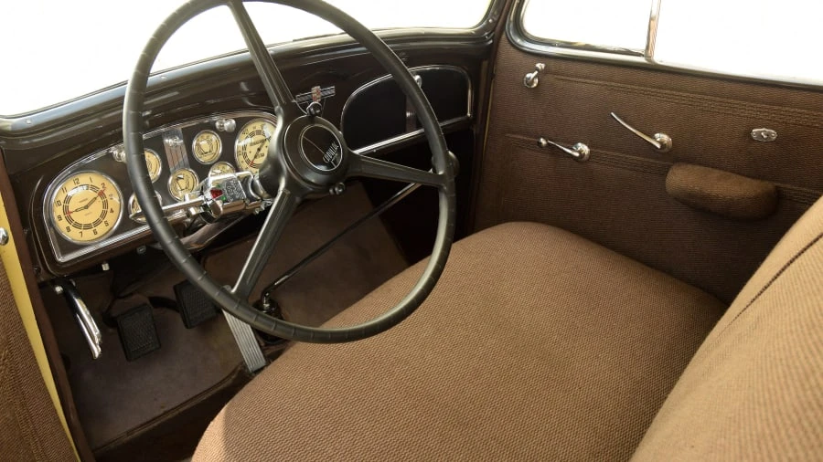 1935 Cadillac V-12 - Image 4 of 8