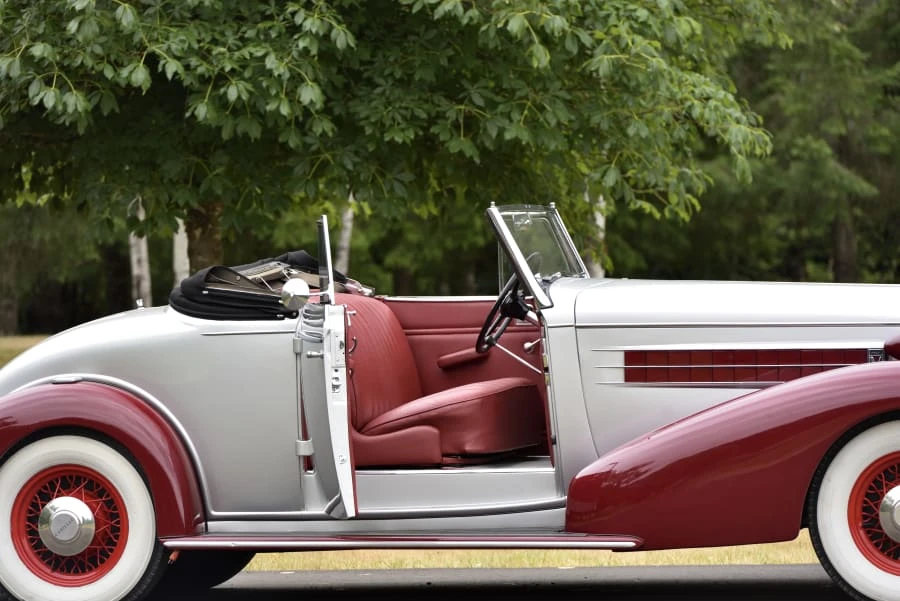 1935 Cadillac V-12 - Image 10 of 31