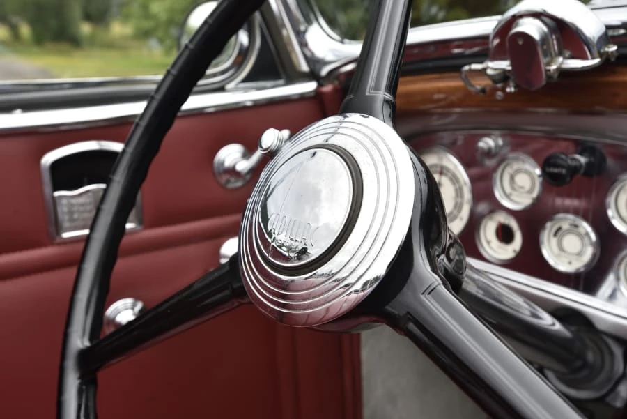 1935 Cadillac V-12 - Image 23 of 31