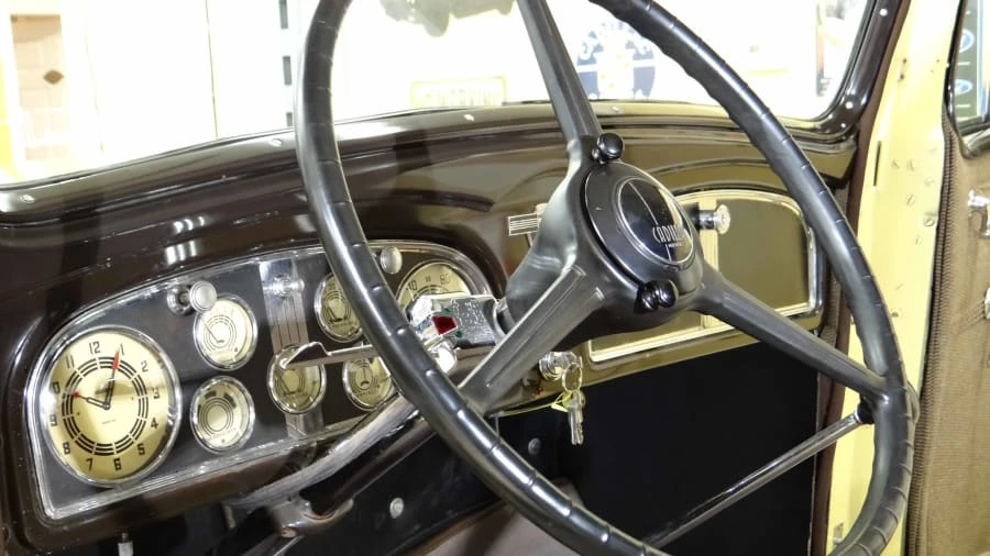 1935 Cadillac V-12 - Image 4 of 14