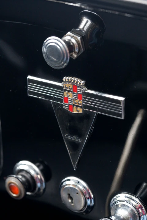 1935 Cadillac V-12 - Image 17 of 19