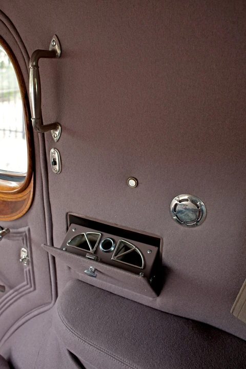 1935 Cadillac V-12 - Image 12 of 19