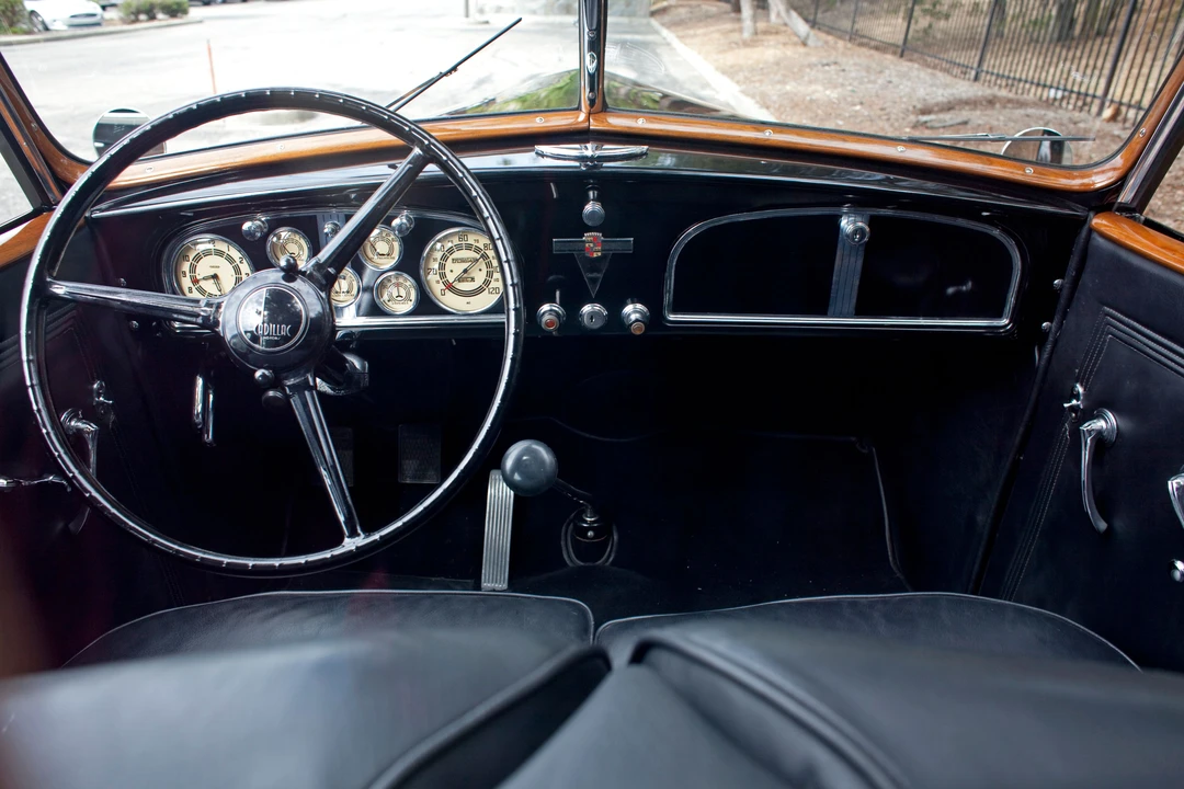 1935 Cadillac V-12 - Image 13 of 19