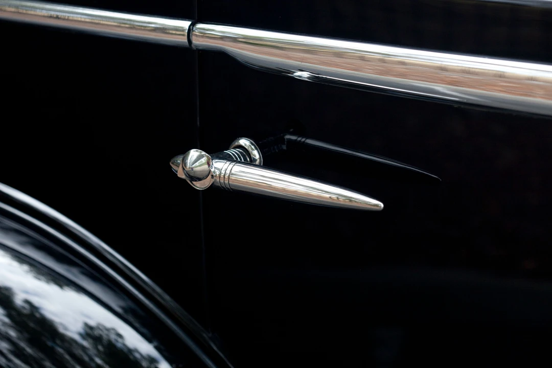 1935 Cadillac V-12 - Image 3 of 19