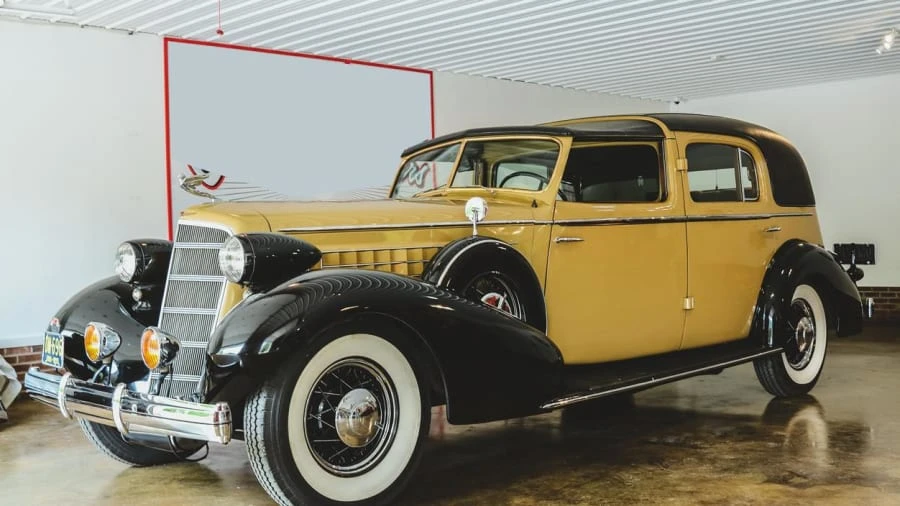1935 Cadillac Fleetwood - Image 11 of 31