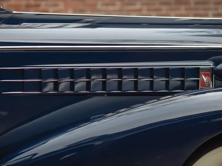 1935 Cadillac V-12 - Image 24 of 31