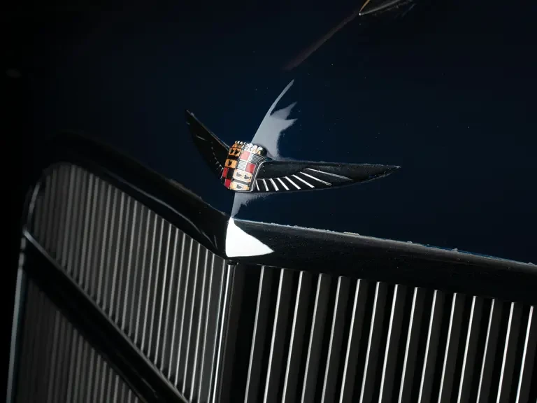 1935 Cadillac V-12 - Image 11 of 19