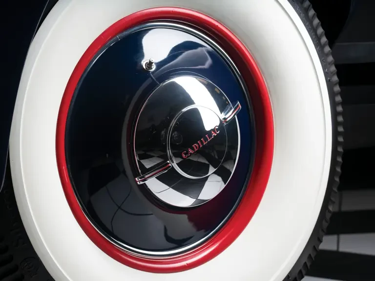 1935 Cadillac V-12 - Image 13 of 19