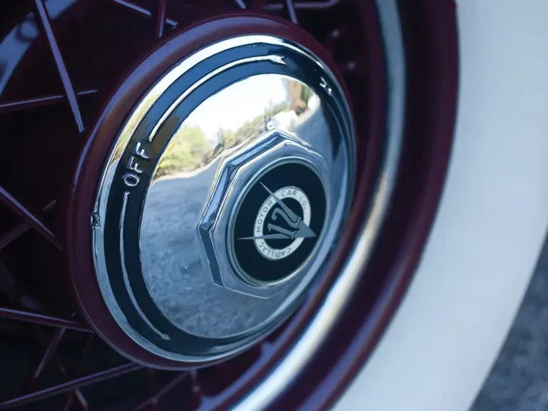 1935 Cadillac V-12 - Image 11 of 24