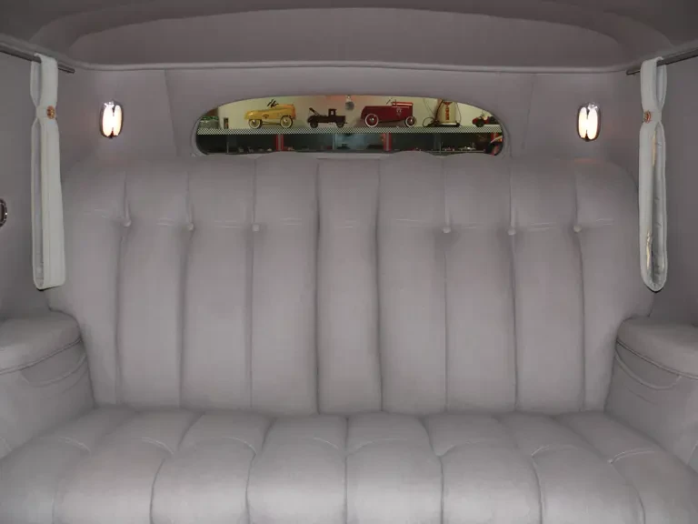 1935 Cadillac V-12 - Image 12 of 13