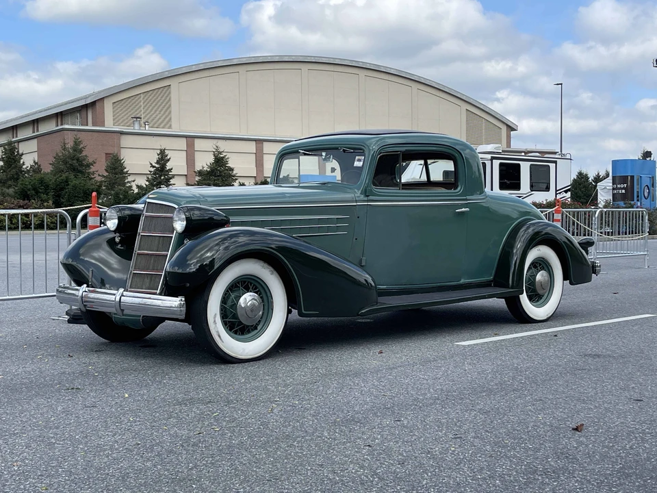 1935 Cadillac V-12 - Image 2 of 31