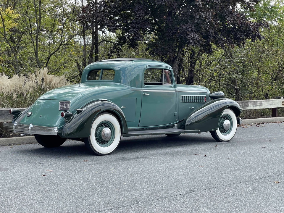 1935 Cadillac V-12 - Image 3 of 31