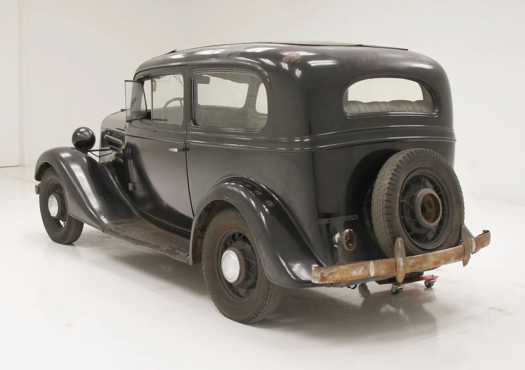 1935 Chevrolet Standard & Master & Master Deluxe & Special Deluxe - Image 3 of 31