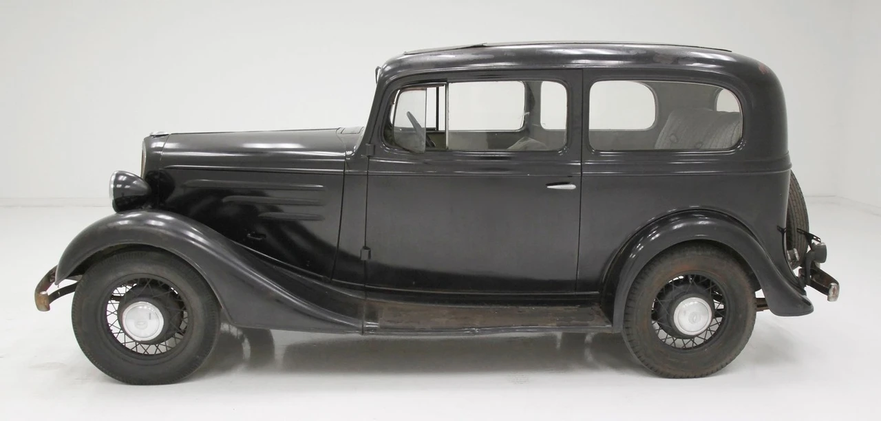 1935 Chevrolet Standard & Master & Master Deluxe & Special Deluxe - Image 2 of 31