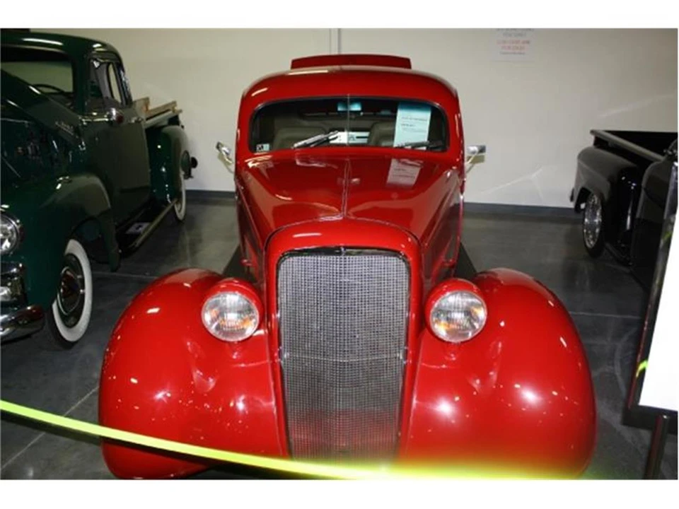 1935 Chevrolet Standard & Master & Master Deluxe & Special Deluxe - Image 2 of 31