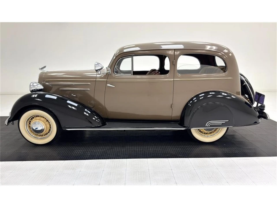 1935 Chevrolet Standard & Master & Master Deluxe & Special Deluxe - Image 2 of 31