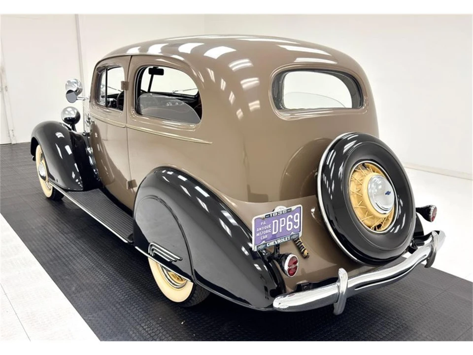 1935 Chevrolet Standard & Master & Master Deluxe & Special Deluxe - Image 3 of 31
