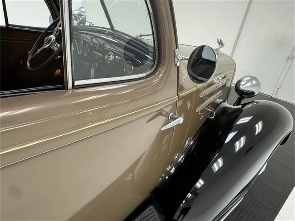 1935 Chevrolet Standard & Master & Master Deluxe & Special Deluxe - Image 24 of 31