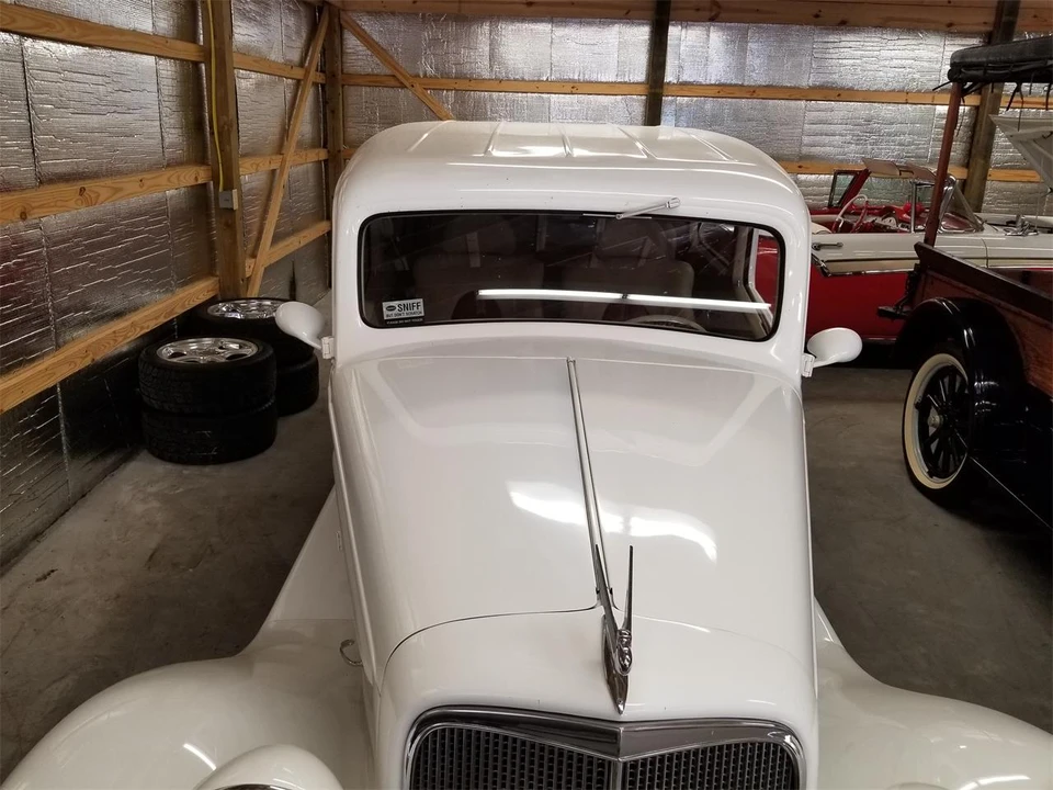 1935 Chevrolet Standard & Master & Master Deluxe & Special Deluxe - Image 3 of 31