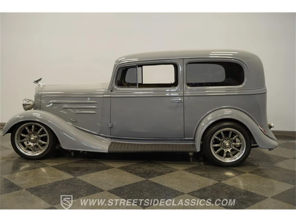 1935 Chevrolet Standard & Master & Master Deluxe & Special Deluxe - Image 2 of 31