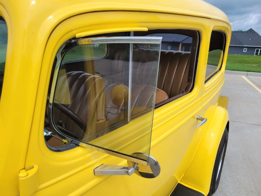 1935 Chevrolet Standard & Master & Master Deluxe & Special Deluxe - Image 11 of 18