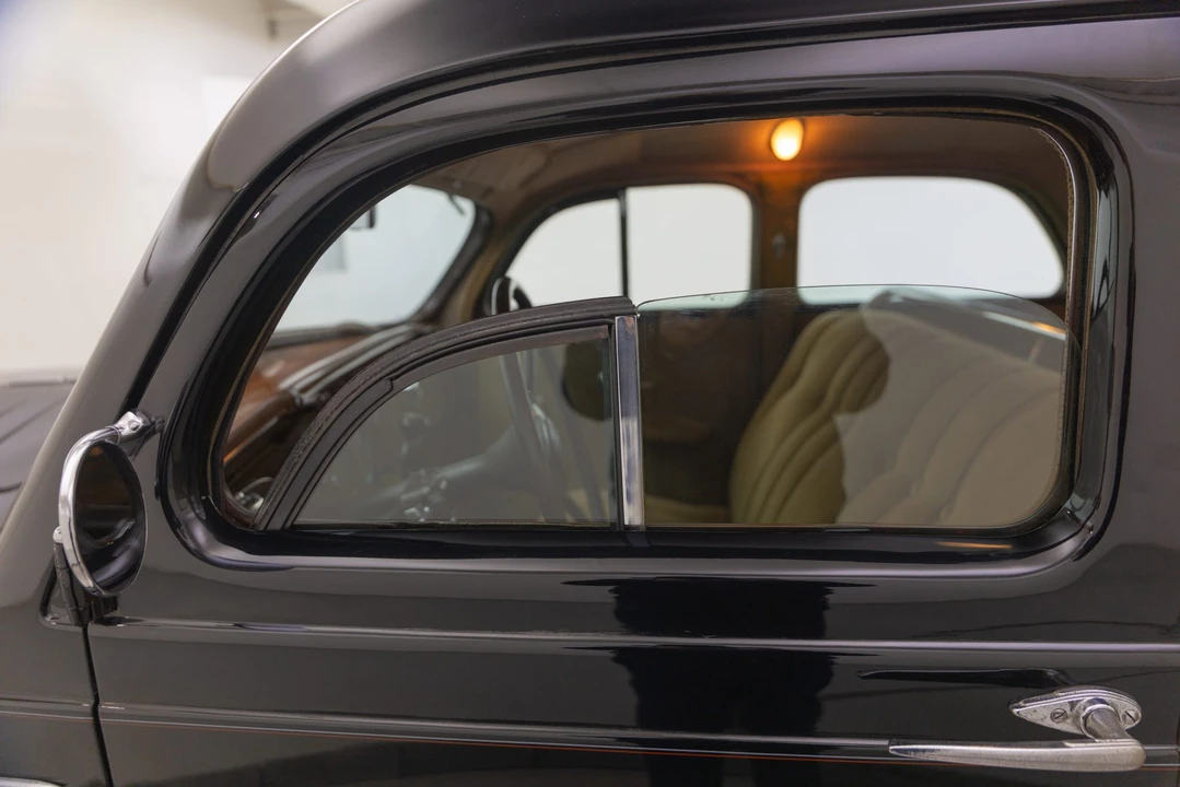 1935 Chrysler Airflow - Image 25 of 31