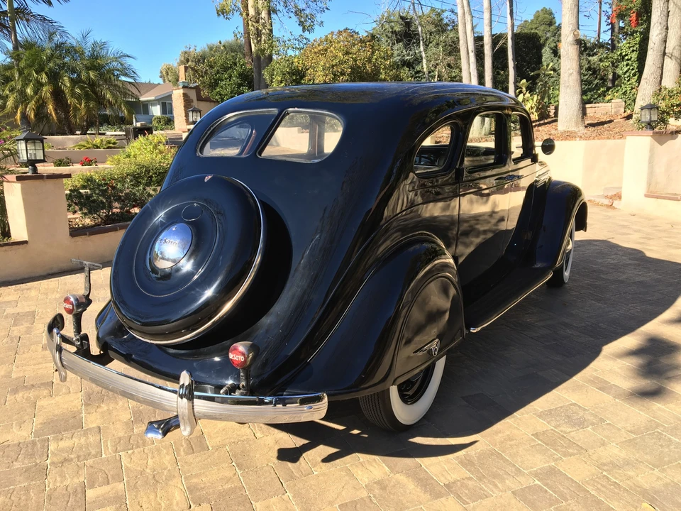 1935 Chrysler Airflow - Image 11 of 31