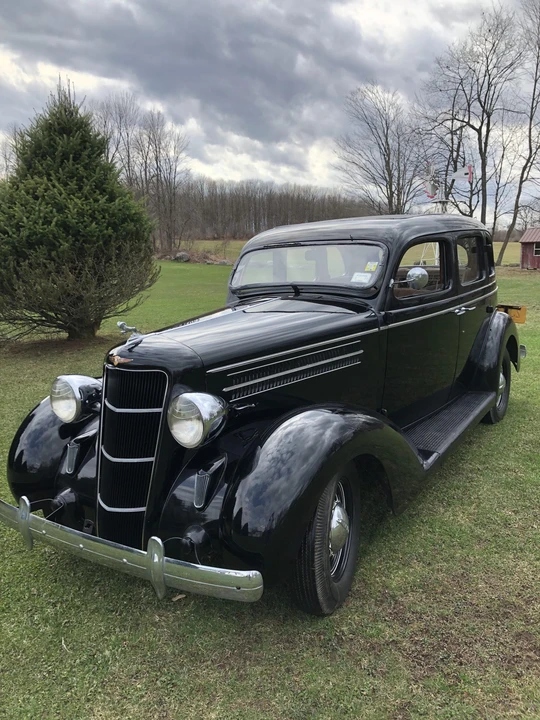 1935 - Image 3 of 31