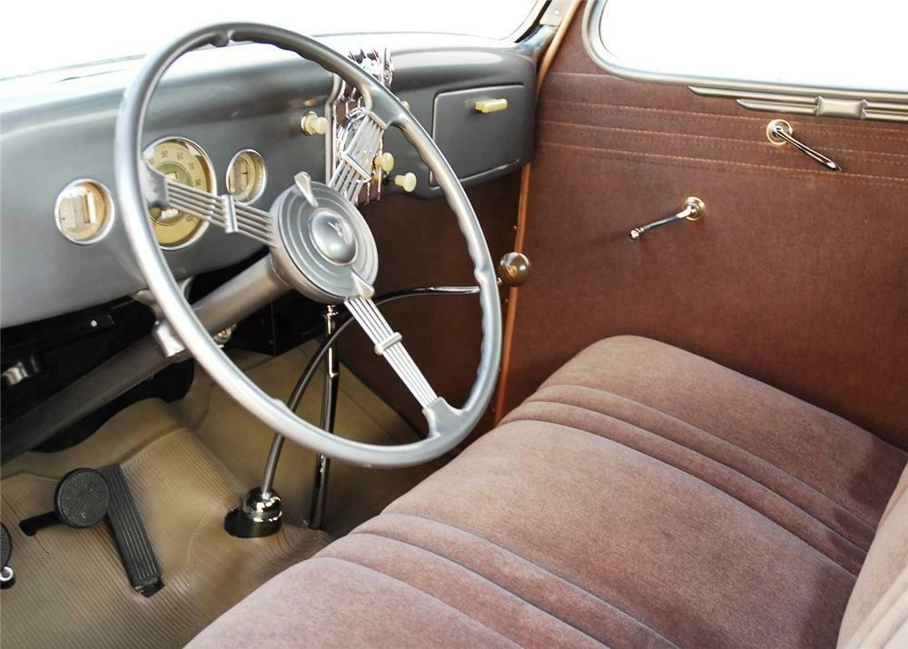 1935 Ford Model 48 & 68 - Image 3 of 5