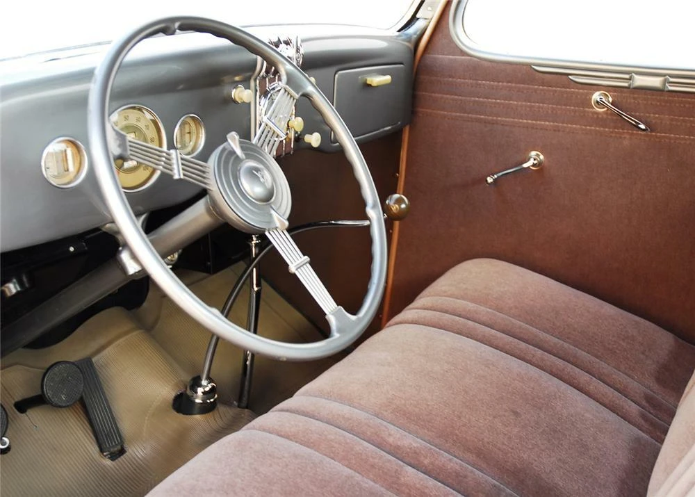 1935 Ford Model 48 & 68 - Image 4 of 5