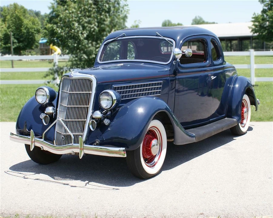 1935 Ford Model 48 & 68 - Image 2 of 4