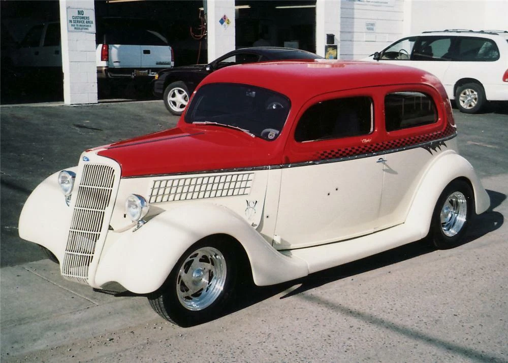 1935 Ford Model 48 & 68 - Image 2 of 3