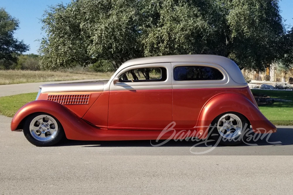 1935 Ford Model 48 & 68 - Image 6 of 10