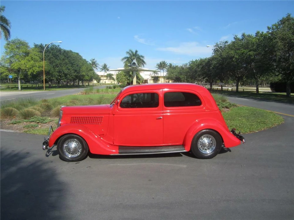 1935 Ford Model 48 & 68 - Image 5 of 5